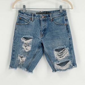 Volcom Bermuda Fit Medium Wash Distressed Jean Shorts Women’s Size 24